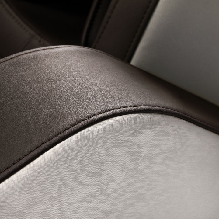 Fotel masujący Sakura Comfort Plus 806 brązowy